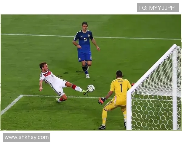 进球成为焦点：赛场上的决胜时刻与精彩瞬间