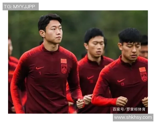 成都足球队灵活性引发热议球迷观点各异争论不断